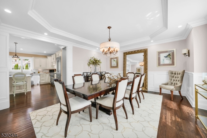 42 Saratoga Dr