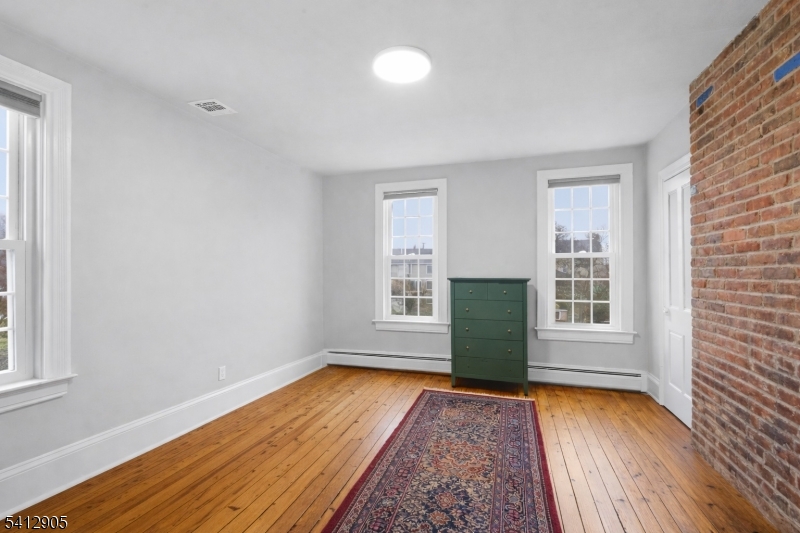 23 Knowlton Rd