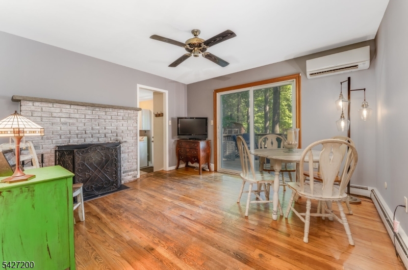 23 Country Hill Rd