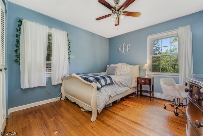 23 Country Hill Rd