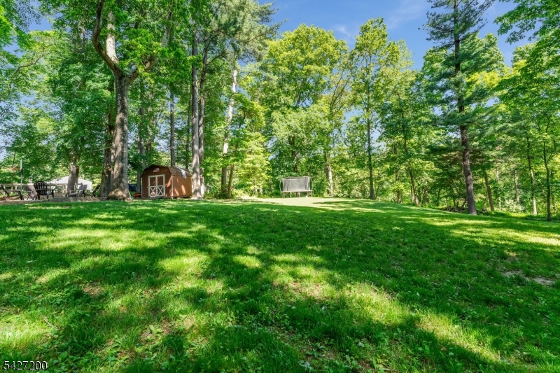 23 Country Hill Rd