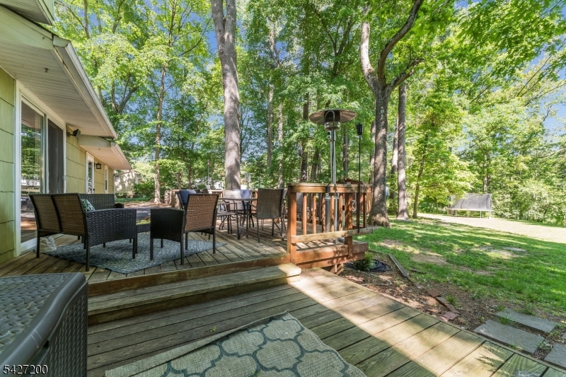 23 Country Hill Rd
