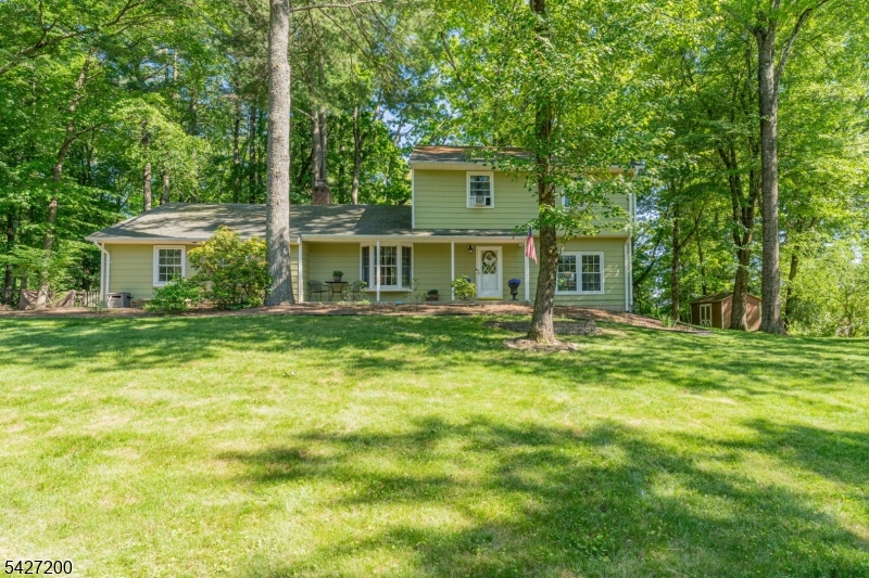 23 Country Hill Rd