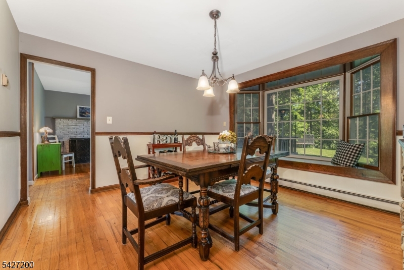 23 Country Hill Rd