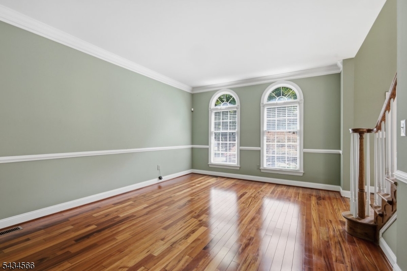 6 Janet Dr