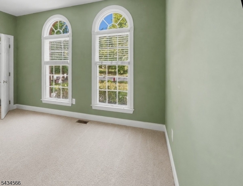 6 Janet Dr