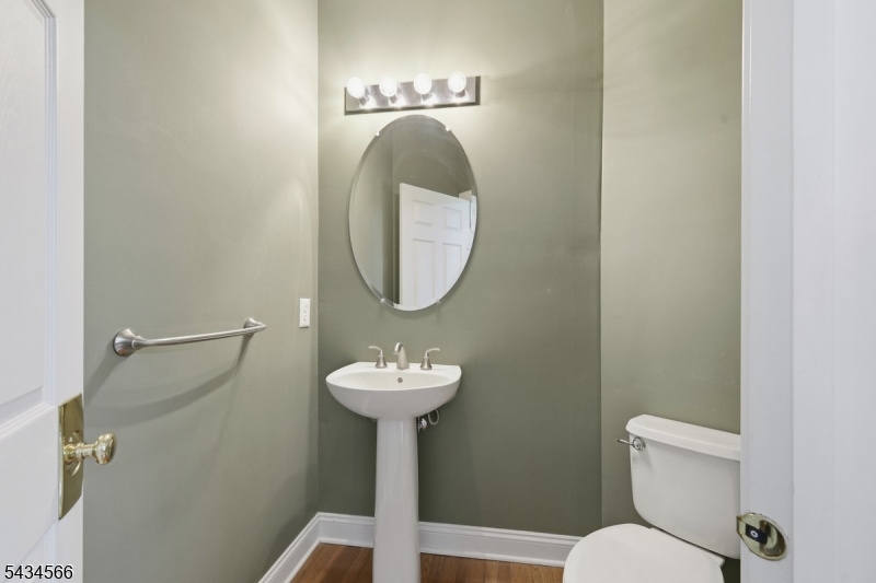 6 Janet Dr