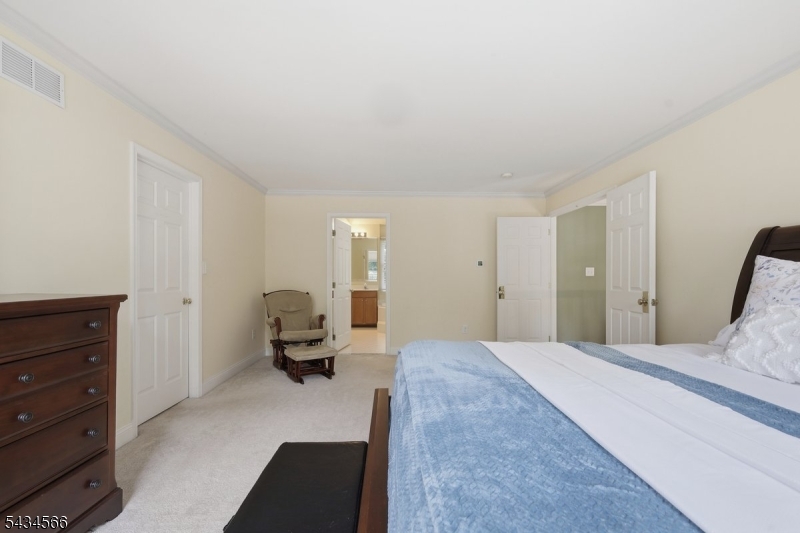 6 Janet Dr