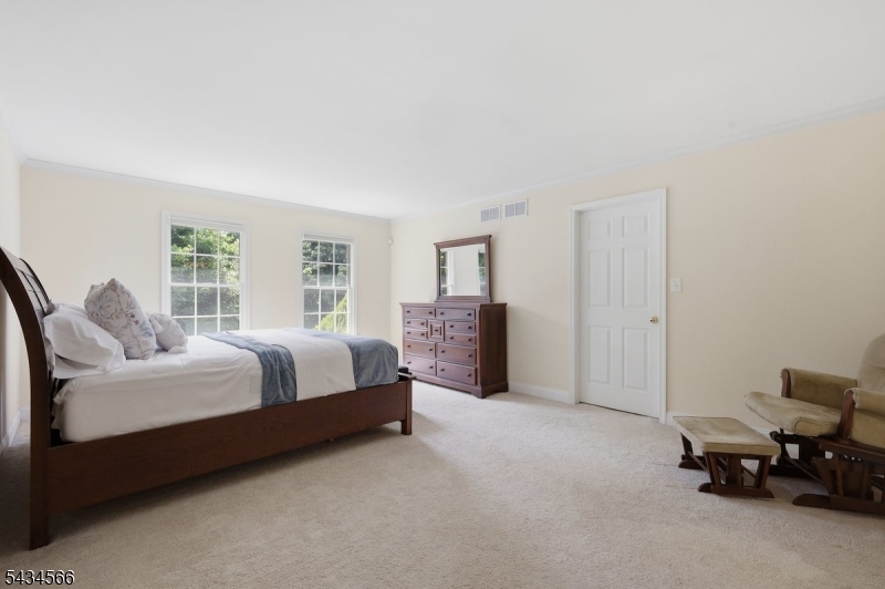 6 Janet Dr