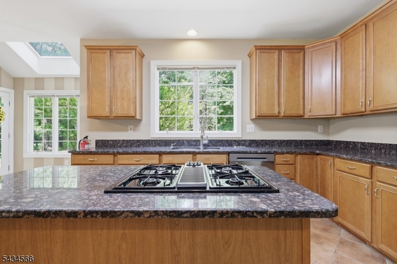 6 Janet Dr