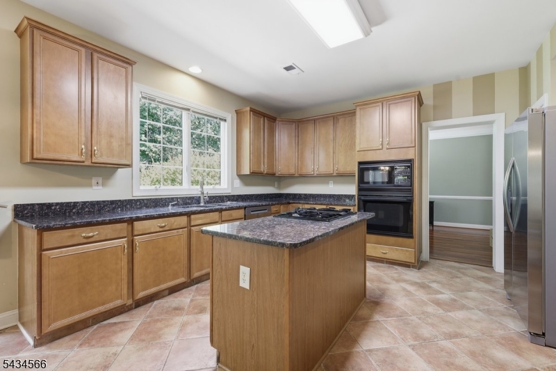 6 Janet Dr