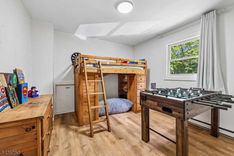 5 N Rose Ln