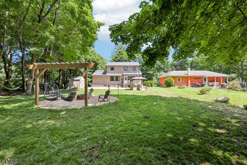 5 N Rose Ln