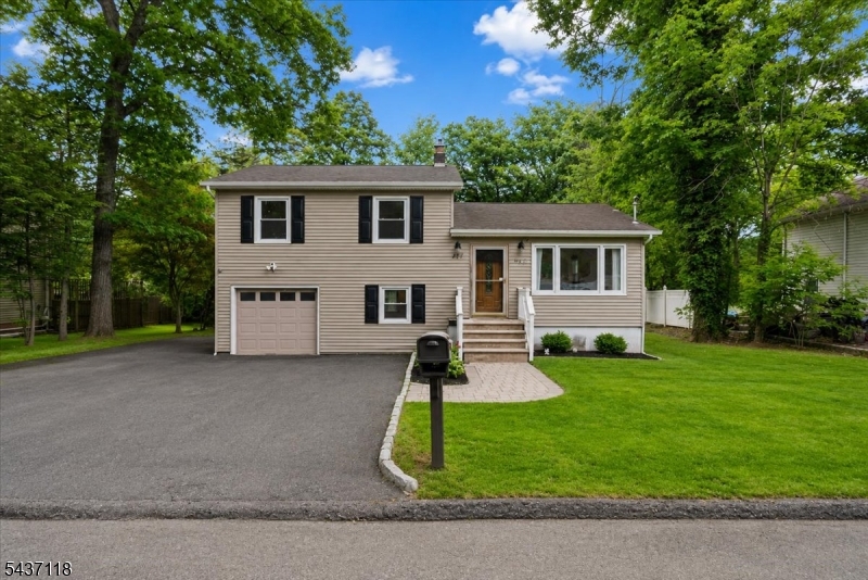 427 Shepperd Ln