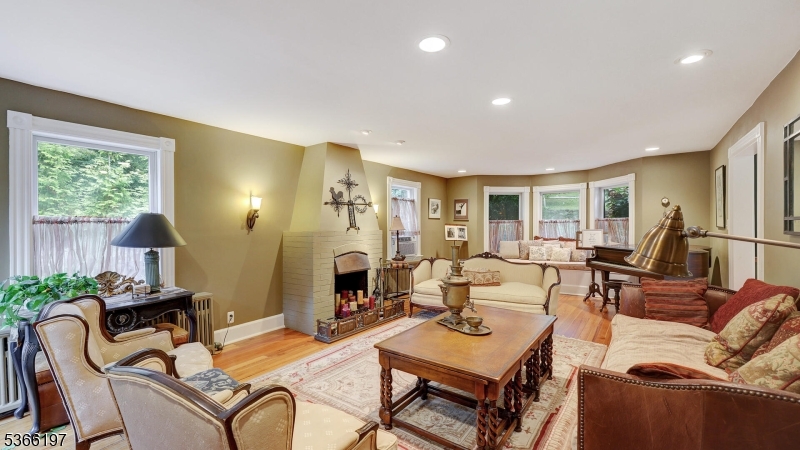 35 Woodledge Rd