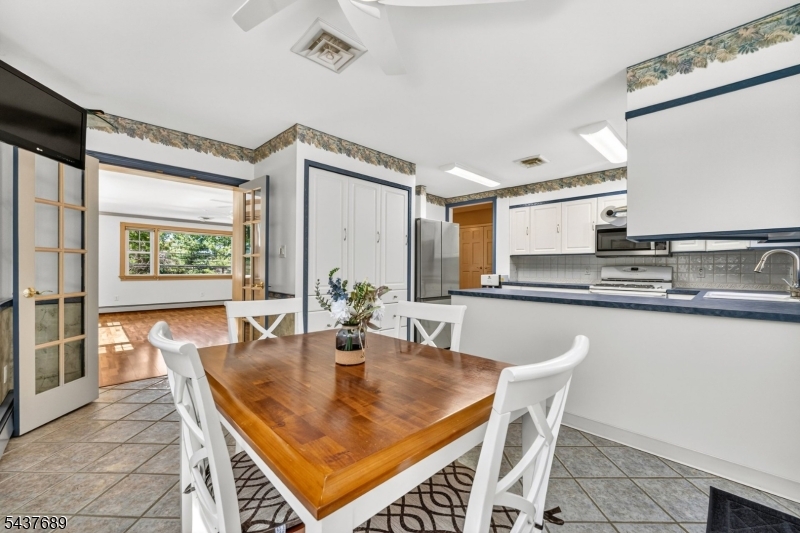 1813 Washington Valley Rd