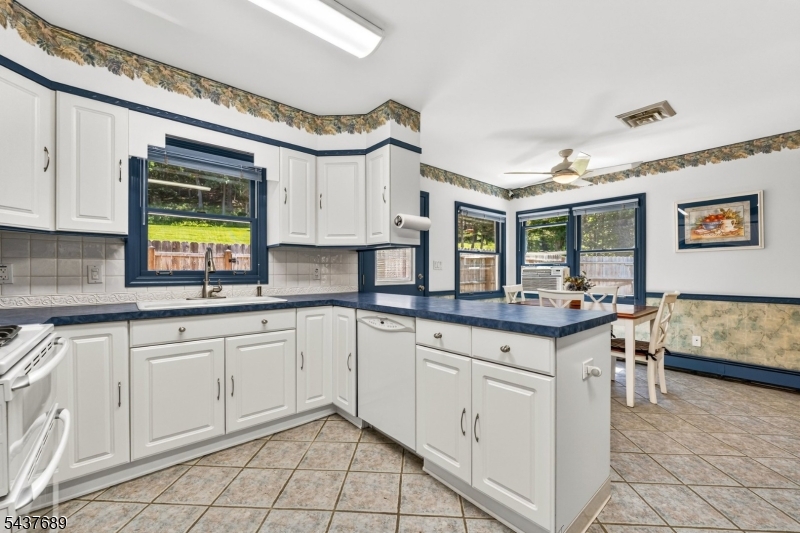 1813 Washington Valley Rd