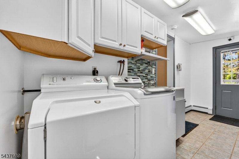 1813 Washington Valley Rd