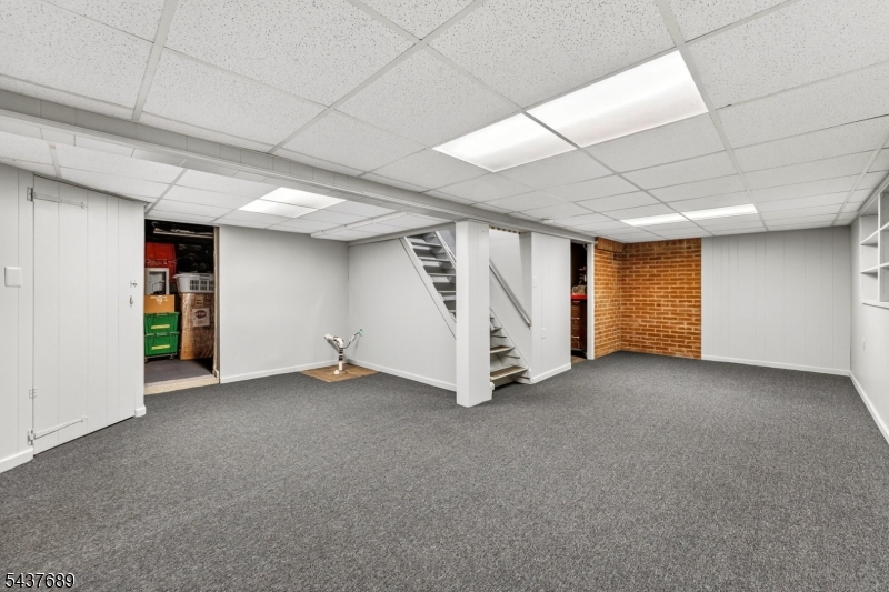 1813 Washington Valley Rd