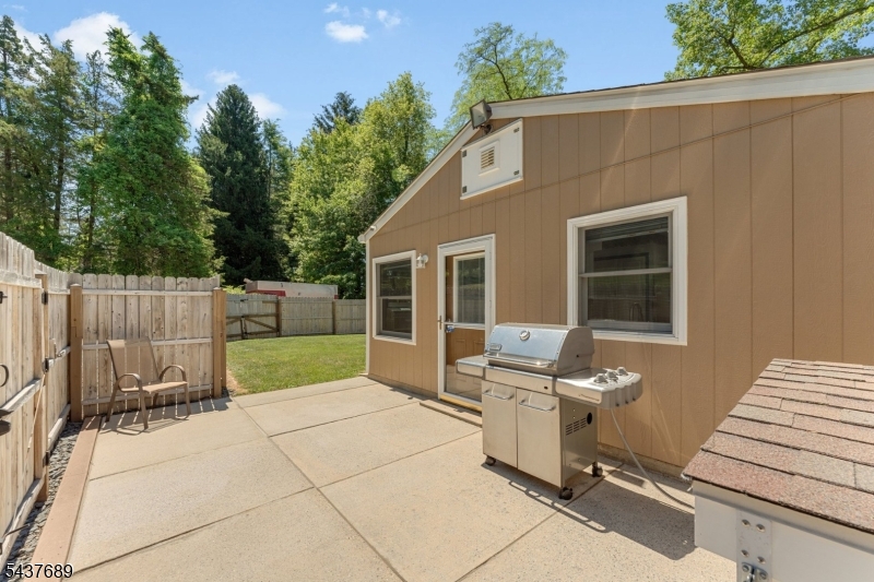 1813 Washington Valley Rd