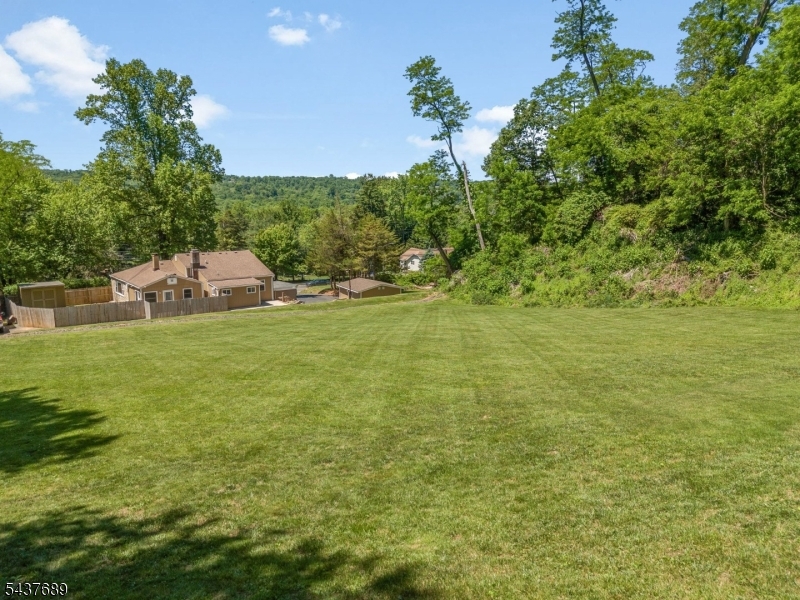 1813 Washington Valley Rd