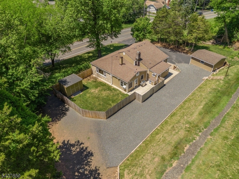 1813 Washington Valley Rd