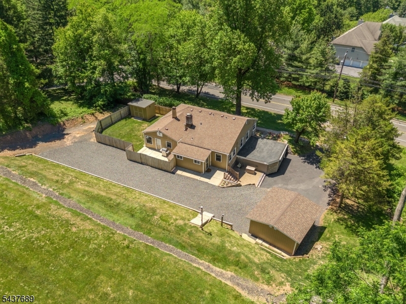 1813 Washington Valley Rd