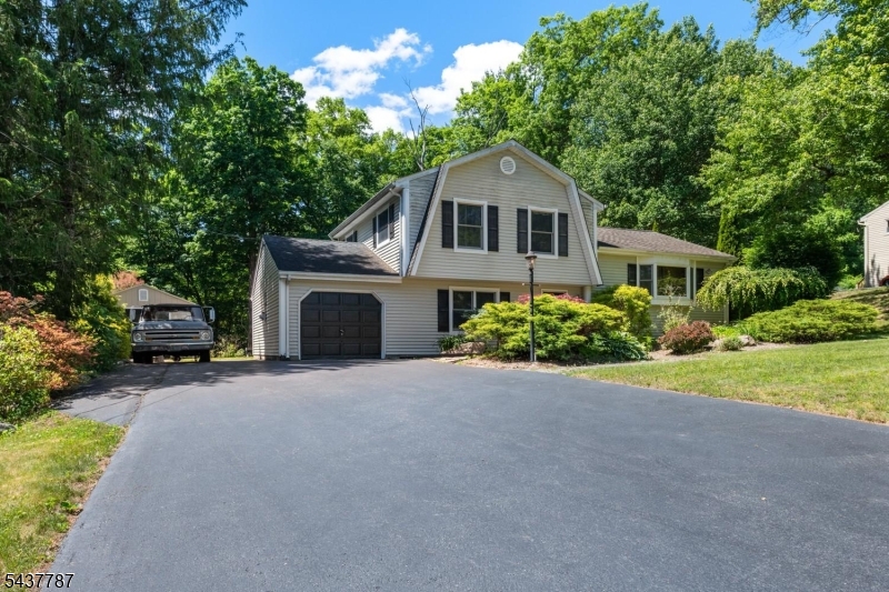 46 Sussex Dr