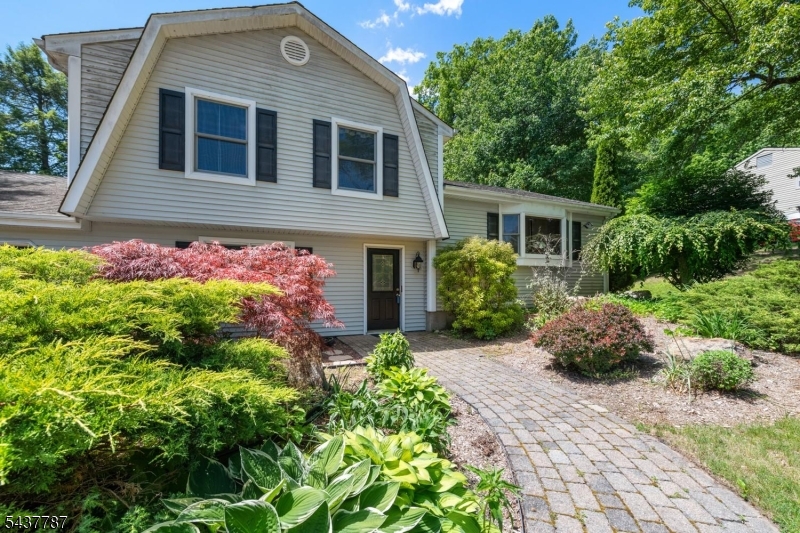 46 Sussex Dr