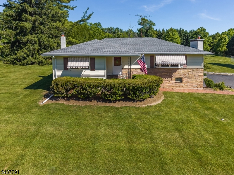 24 Hardscrabble Hill Rd