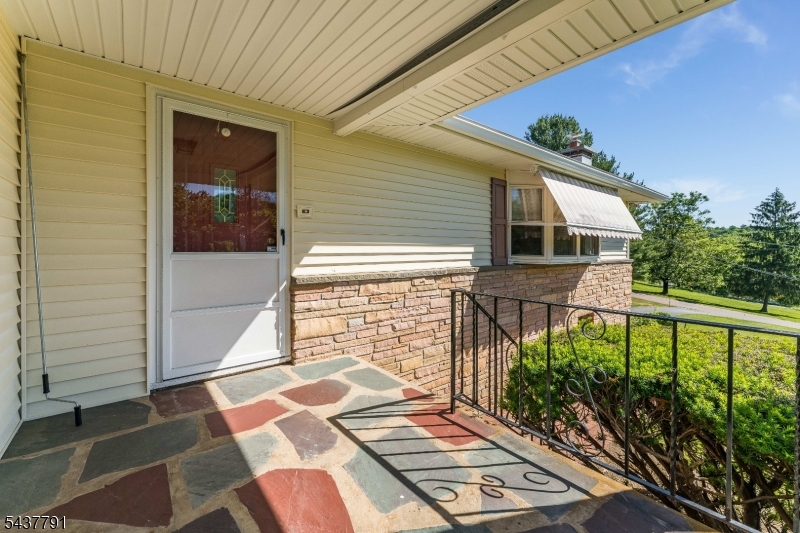 24 Hardscrabble Hill Rd