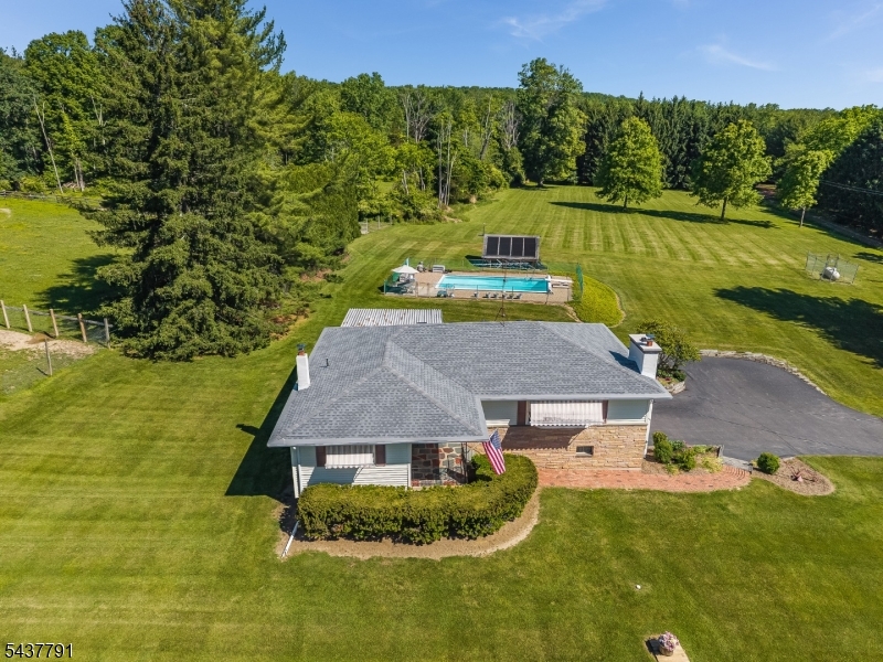 24 Hardscrabble Hill Rd