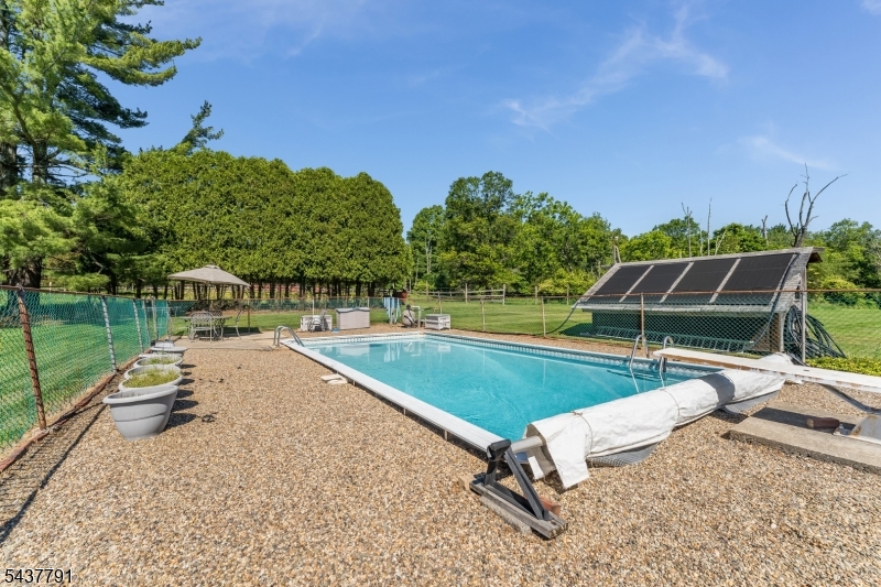 24 Hardscrabble Hill Rd