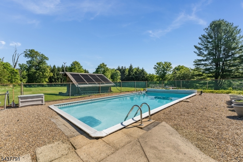24 Hardscrabble Hill Rd