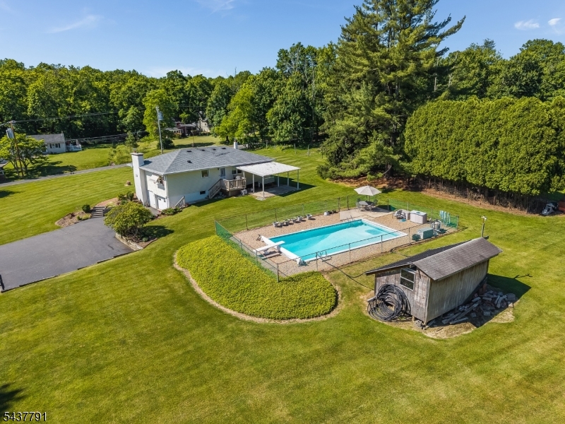 24 Hardscrabble Hill Rd