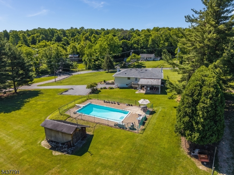 24 Hardscrabble Hill Rd