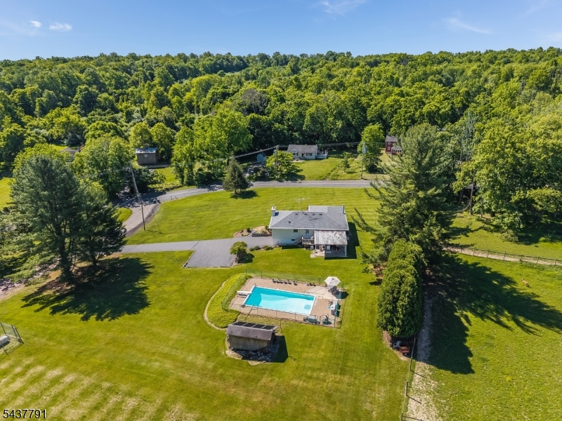 24 Hardscrabble Hill Rd