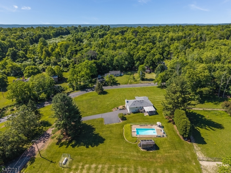 24 Hardscrabble Hill Rd