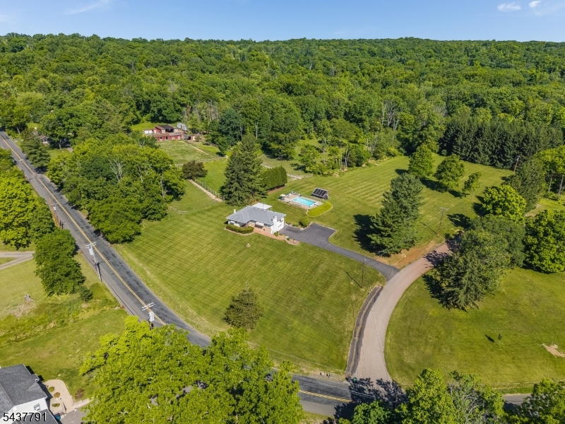 24 Hardscrabble Hill Rd