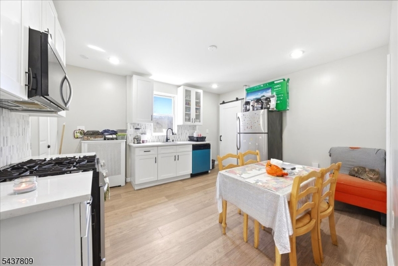 56 Ashland Ave