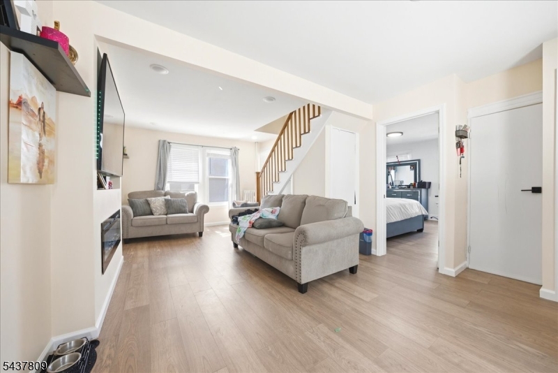 56 Ashland Ave