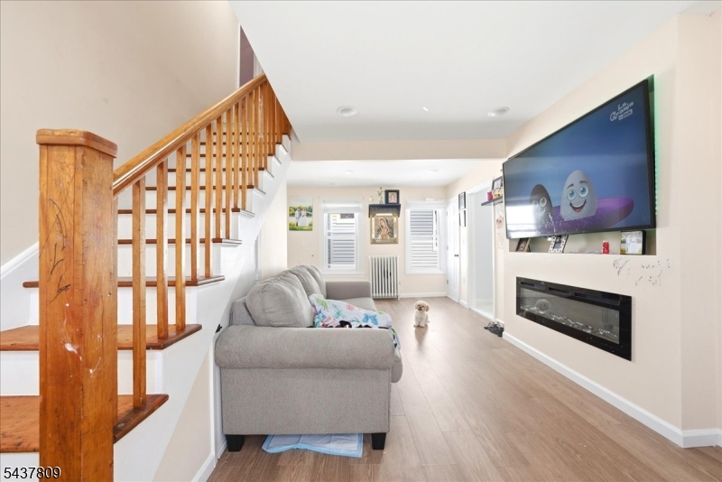 56 Ashland Ave