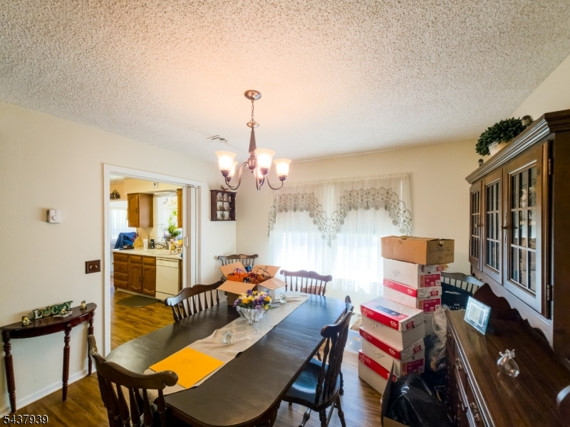 564 Old Nassau Rd