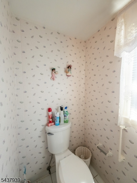 564 Old Nassau Rd