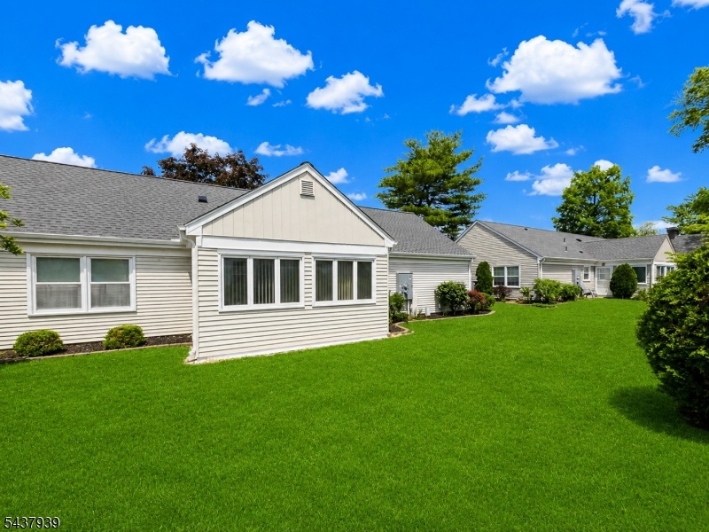 564 Old Nassau Rd