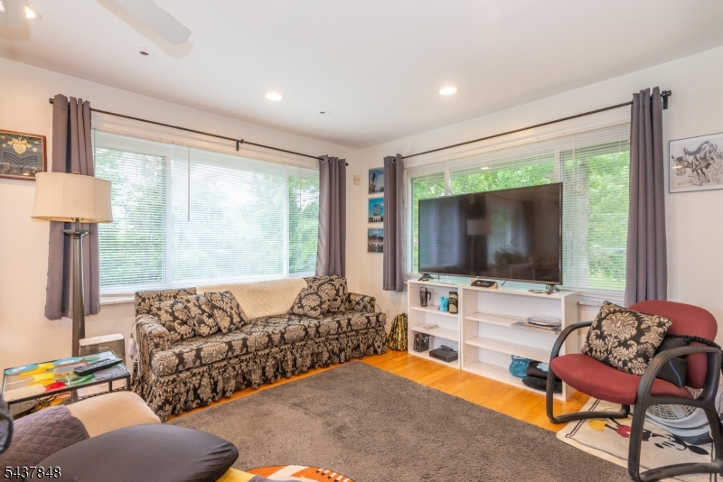 20 Manger Rd