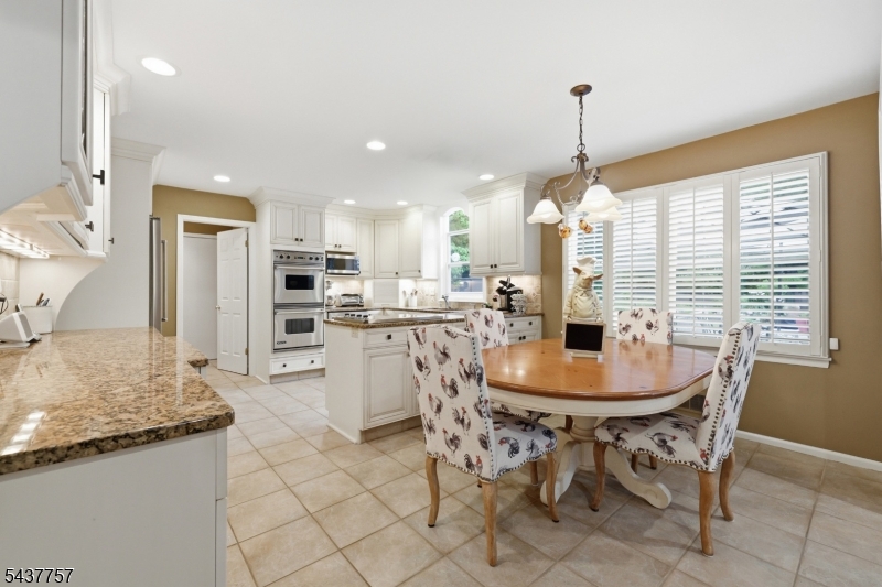 863 Papen Rd