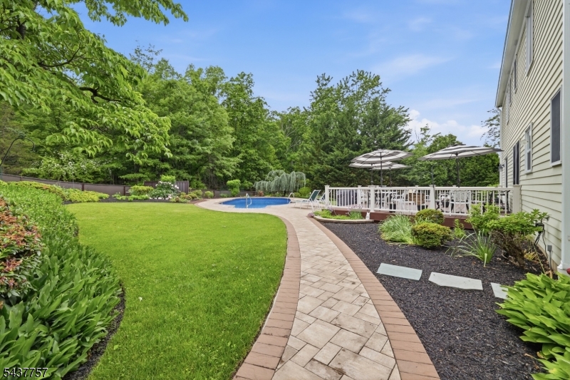 863 Papen Rd
