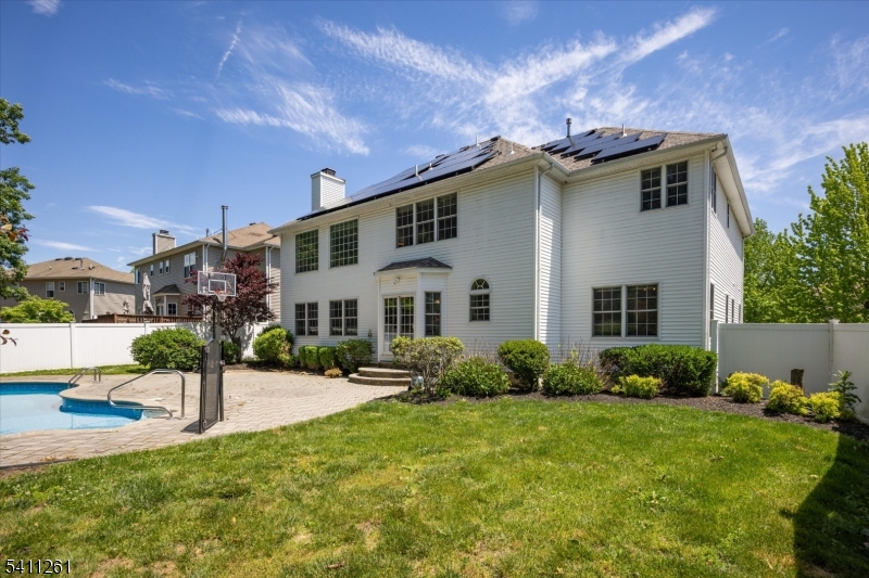 15 Winding Ridge Rd