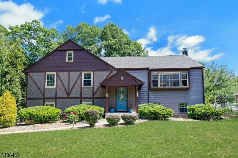 50 Crestwood Rd